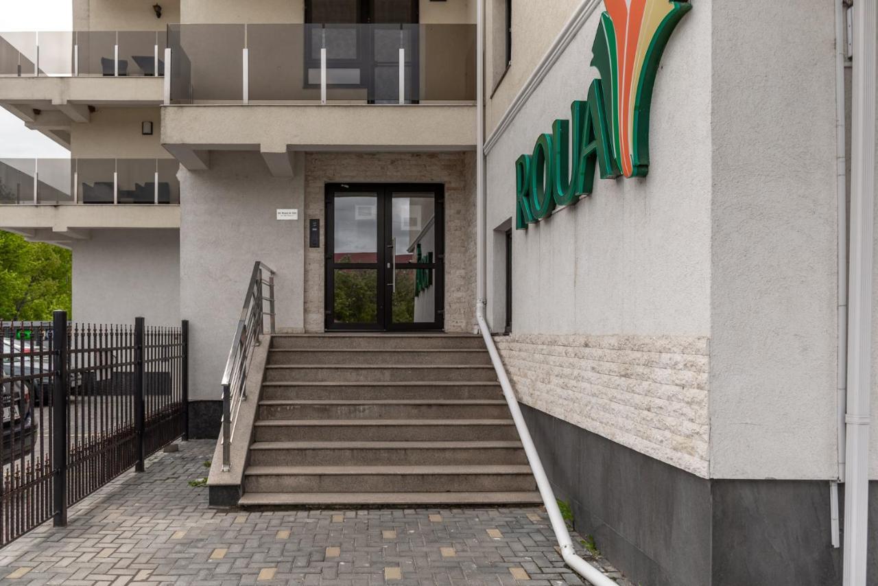 Dreamgarden Airport Apartment & Secure Parking & Airport Shuttle 雅西 外观 照片